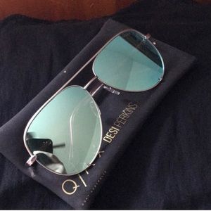 QUAY X DESI BLUE HIGH KEYS